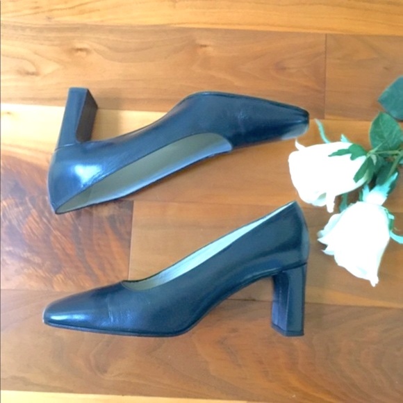 Shiny Italian real leather shoes dark blue mid high block heels Eur 39 US 9 - Picture 3 of 7